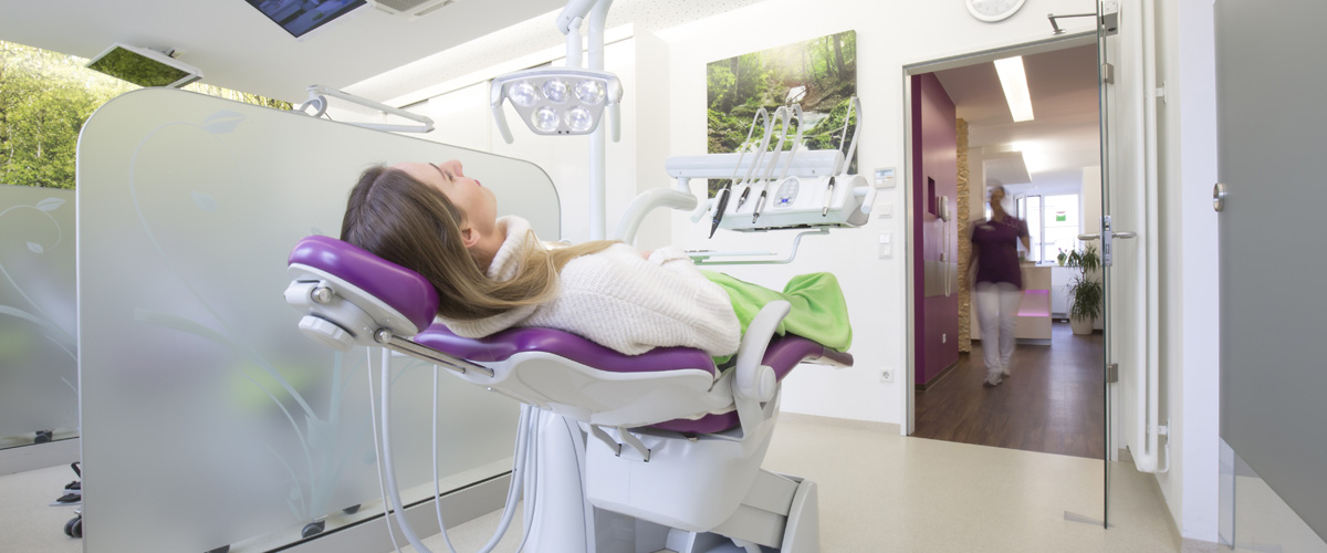 Wellness-Liegen anstatt Behandlungsstühlen